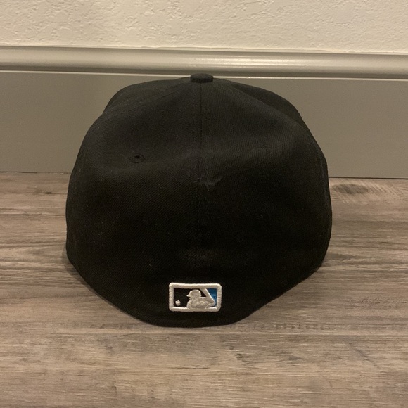 Miami Marlins Hat - Picture 4 of 6